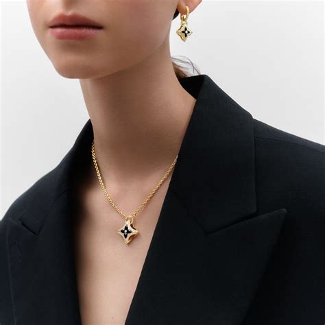 Products by Louis Vuitton: Ever Blossom Necklace, Yellow Gold, 